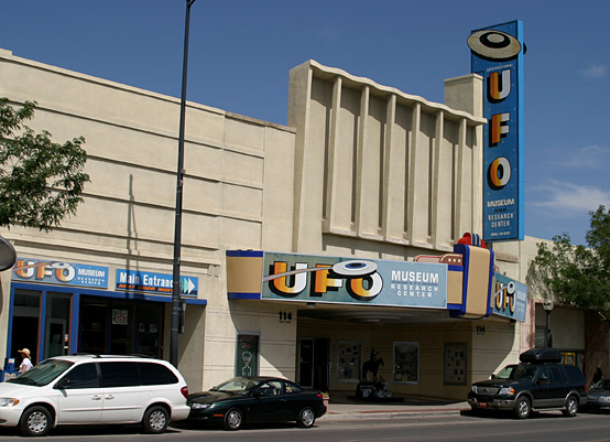 roswell-museum-ufo